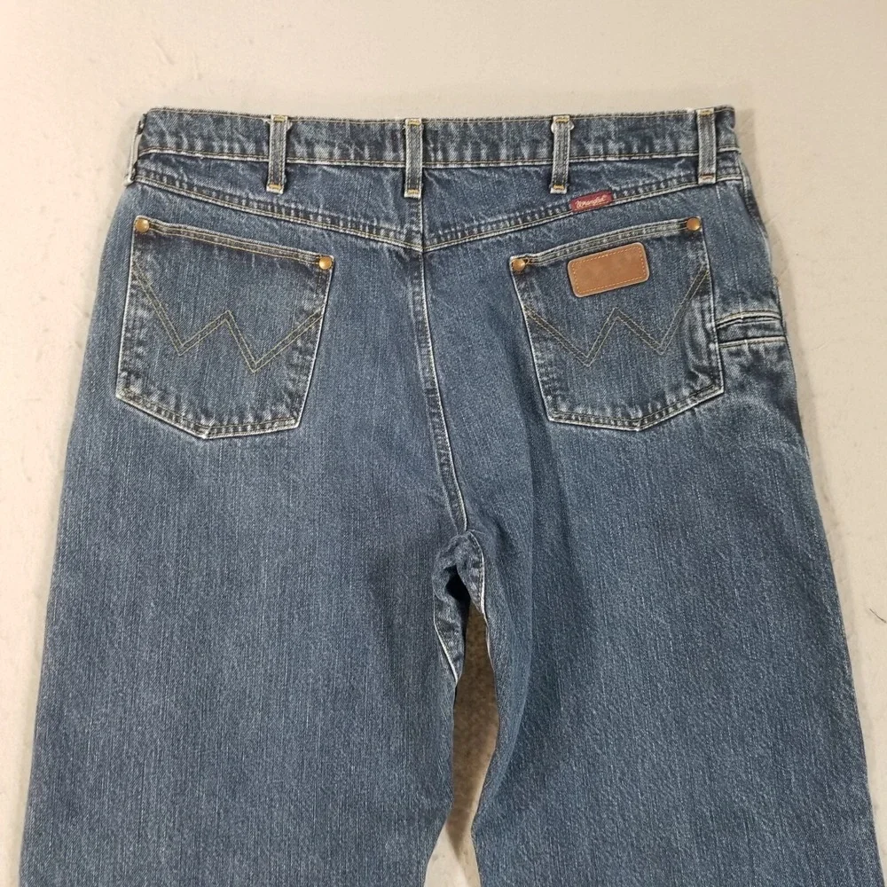 Wrangler jeans men's 38x30 3A relaxed fit blue denim pants 31MWZ Retro